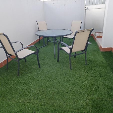 Unifamiliar Adosada Con 3 Dormitorios Y 110M2 Ronda Luaran gambar