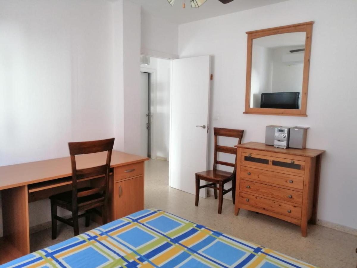 Unifamiliar Adosada Con 3 Dormitorios Y 110M2 Ronda Luaran gambar