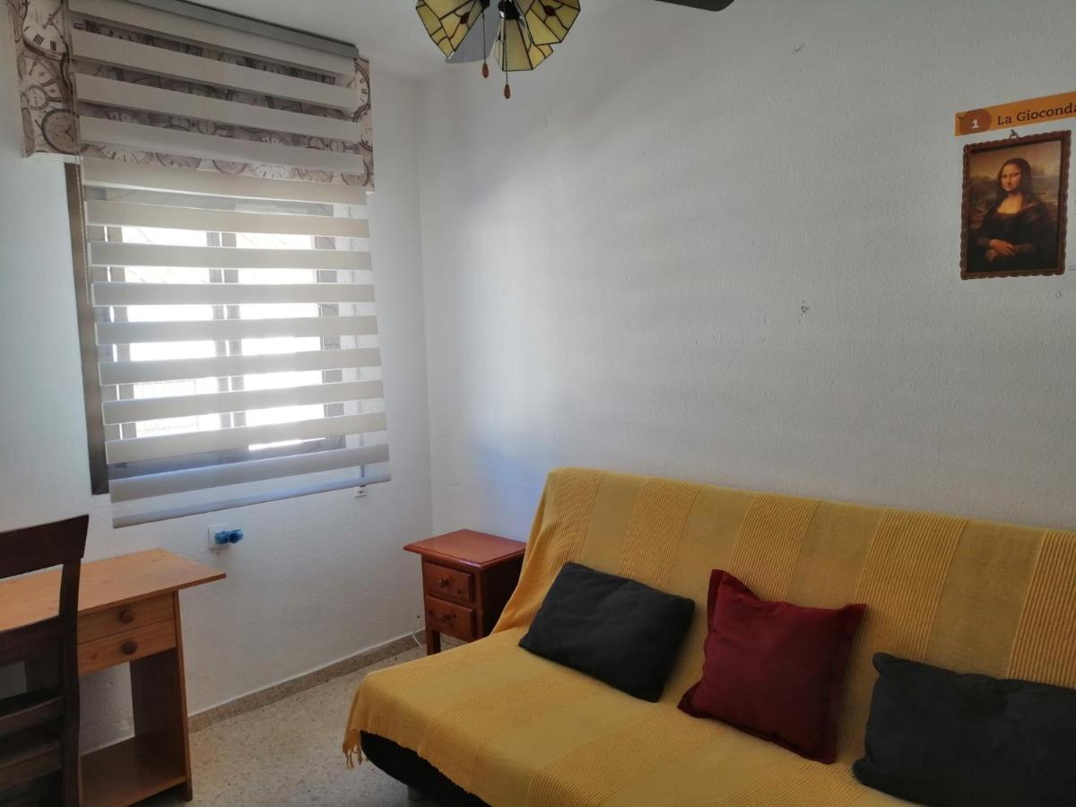 Unifamiliar Adosada Con 3 Dormitorios Y 110M2 Ronda Luaran gambar