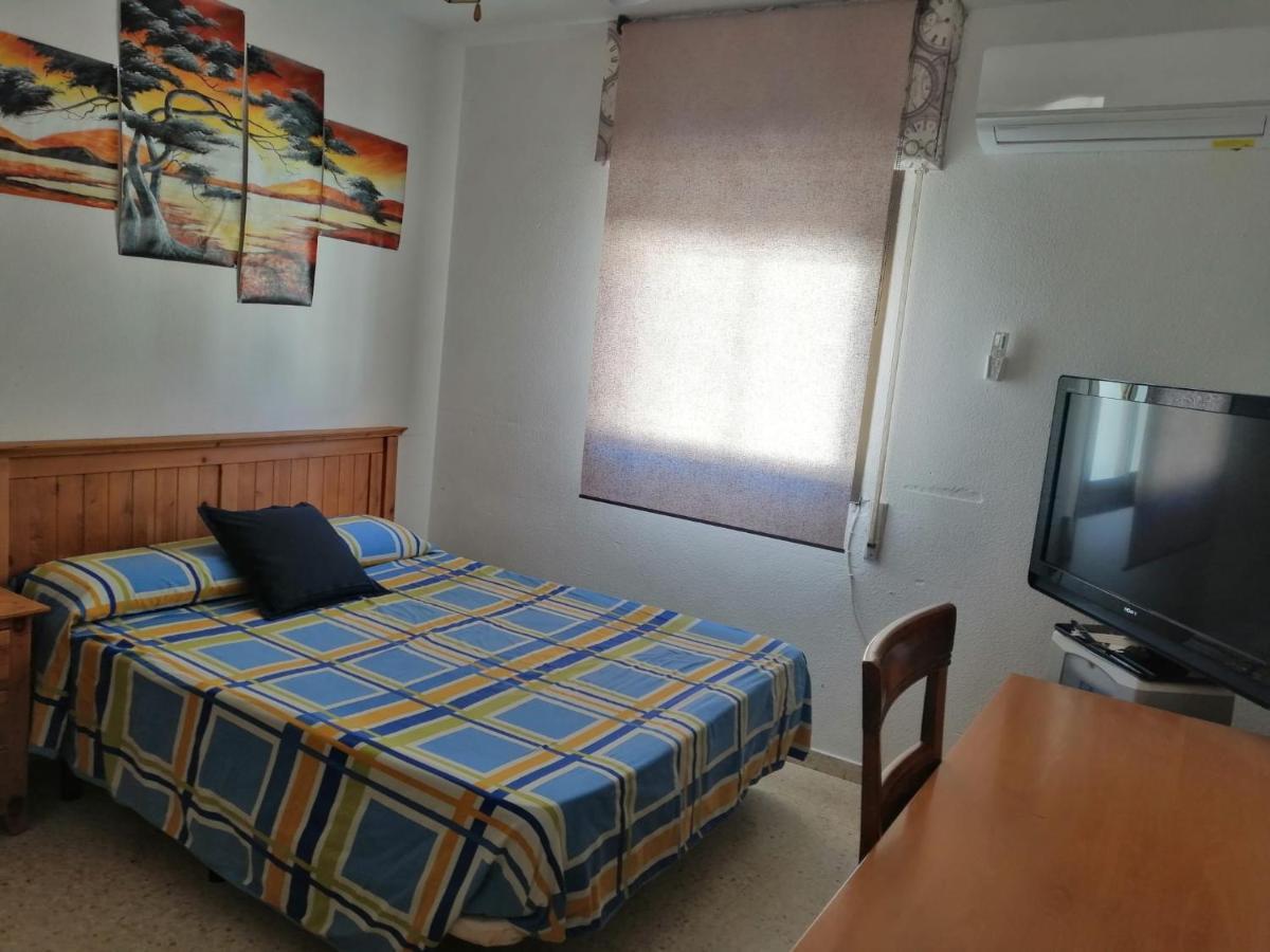 Unifamiliar Adosada Con 3 Dormitorios Y 110M2 Ronda Luaran gambar