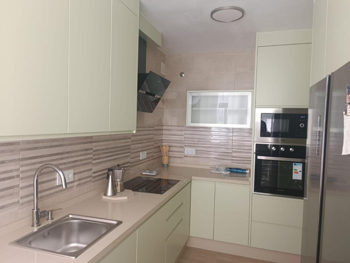 Unifamiliar Adosada Con 3 Dormitorios Y 110M2 Ronda Luaran gambar