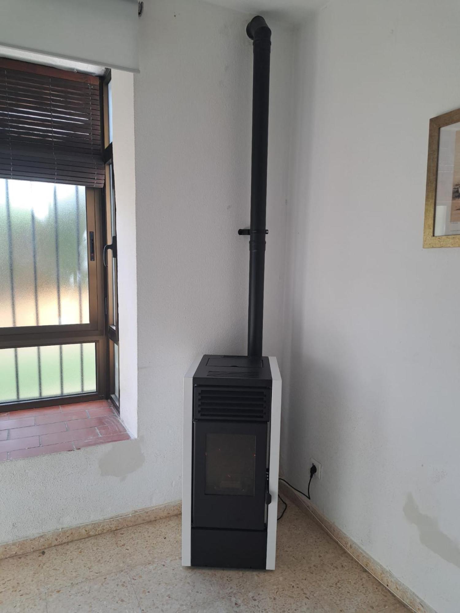Unifamiliar Adosada Con 3 Dormitorios Y 110M2 Ronda Luaran gambar